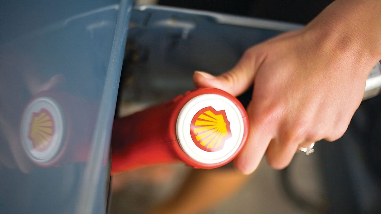 Up to 4 points with each liter of fuel and up to 1,000 points with lubricant purchases